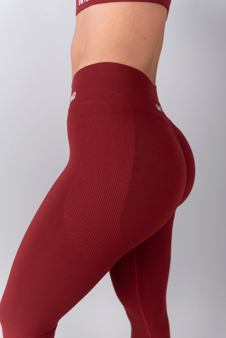 Swy Brand Statement pajkice v rdeči barvi, rebrast detajl close up