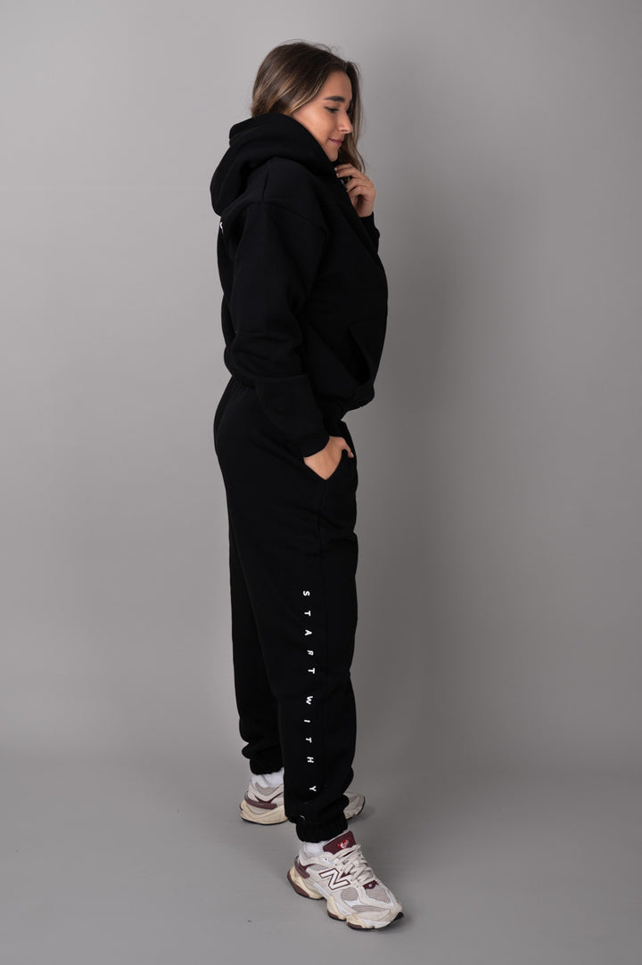 Ease ziphoodie black with joggers side view