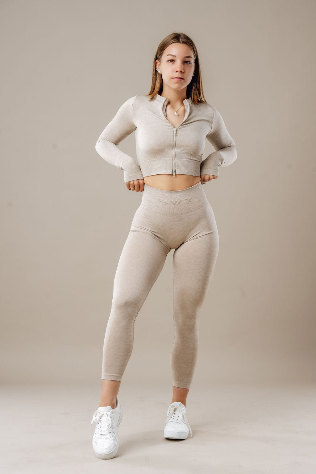 Lasting Seamless Zip Crop Shirt