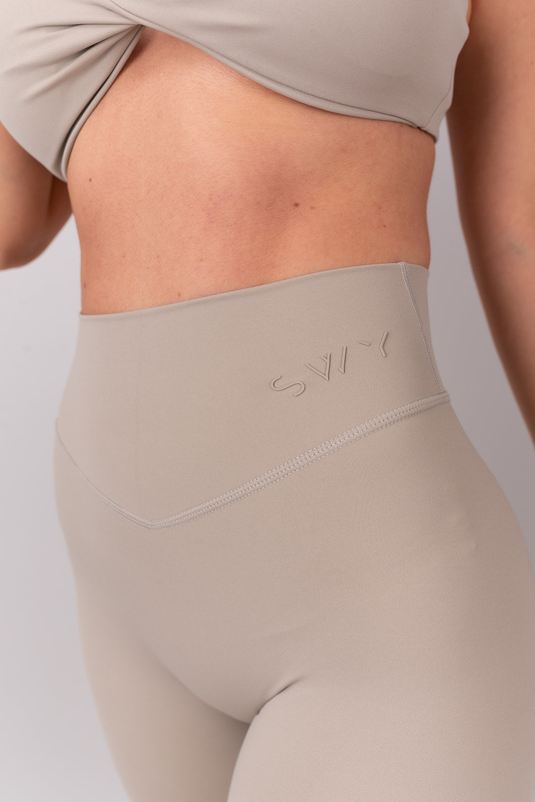 Sleek Classic Leggings