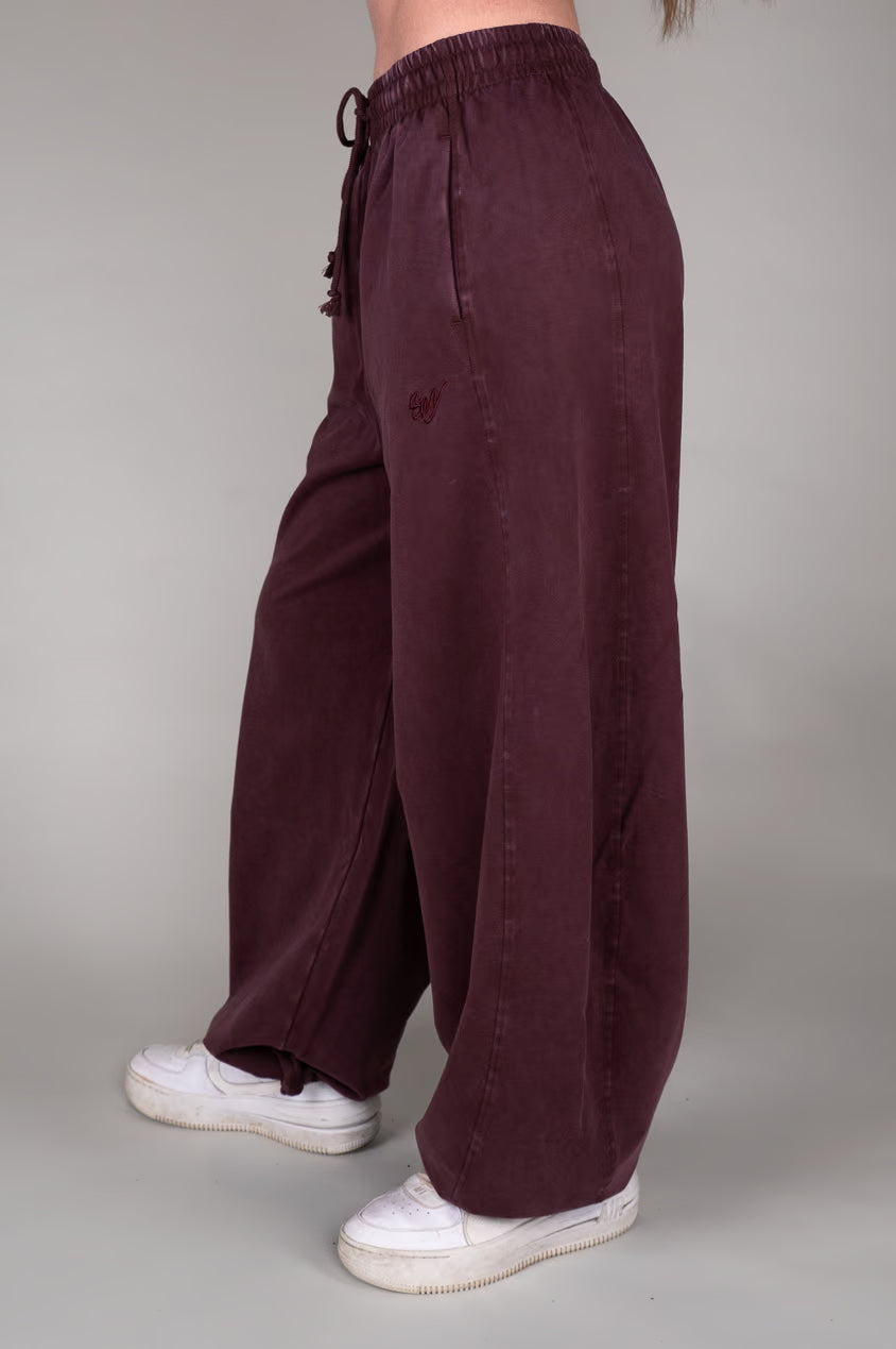 Washed Velvet Balloon pants side view